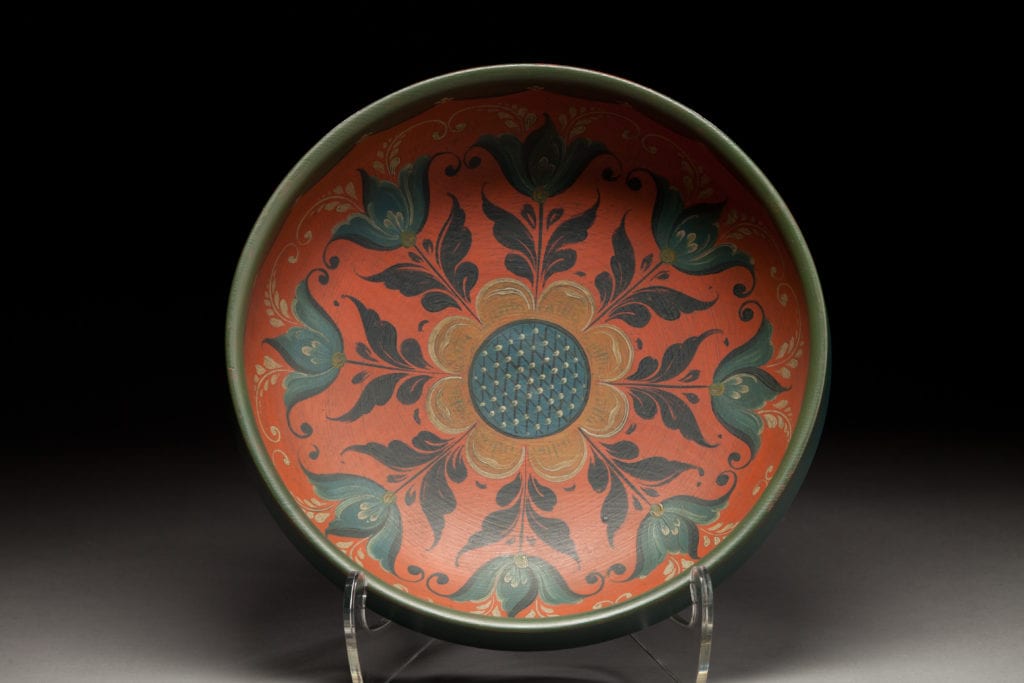 Bowl with rosemaling by Nils Ellingsgard from Vesterheim Collection